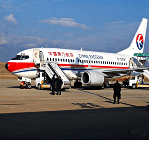 布拉克航空空运航空快运业稳步发展的原因是什么？